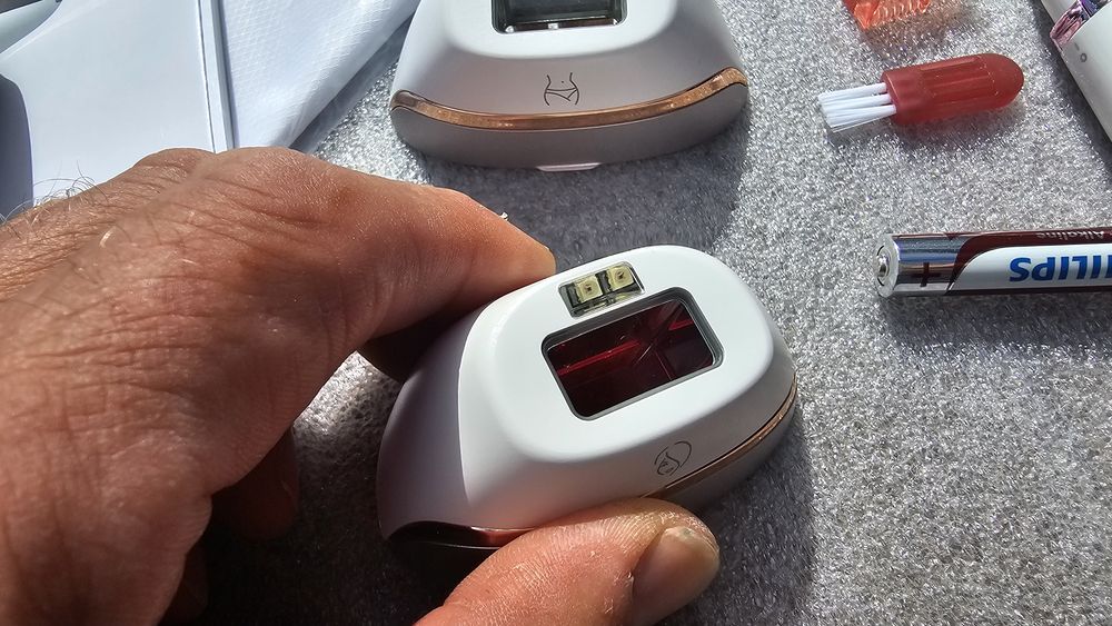 Depilator IPL Philips Lumea 7000