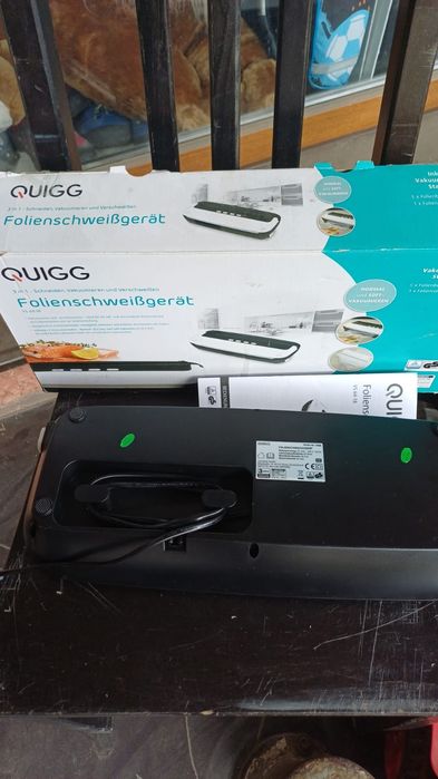 Вакуумний пакувальник QUIG