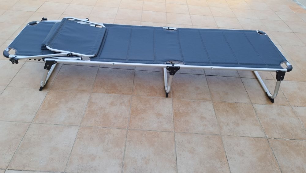 Espreguiçadeira em Alumínio cinzenta