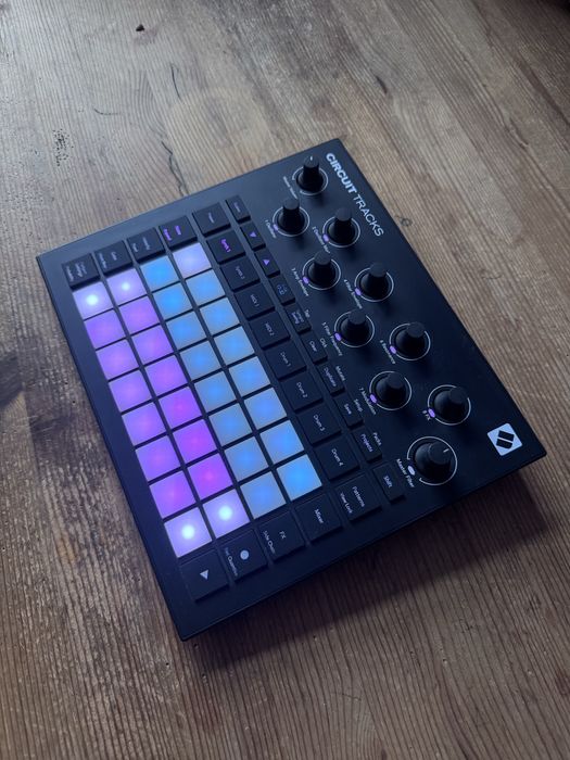 Novation Circuit Tracks - stan jak nowy!
