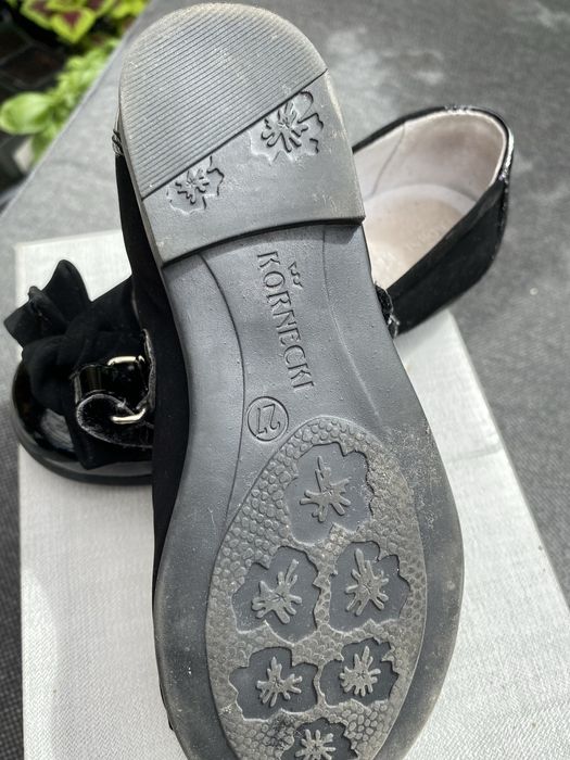 Buty Kornecki dla dziewczynki rozm. 27  jak nowe
