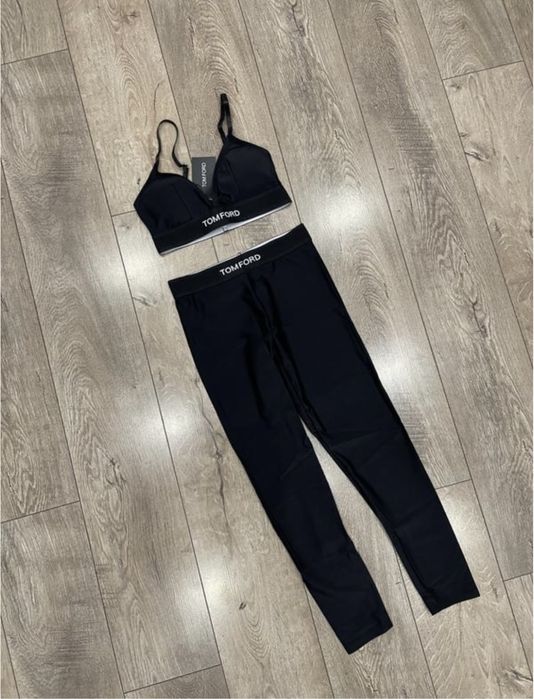 Крутезний жіночий костюмчик лосіни і топ Tom Ford