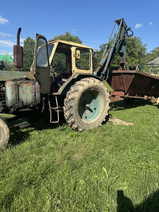 трактор ЮМЗ погрущик