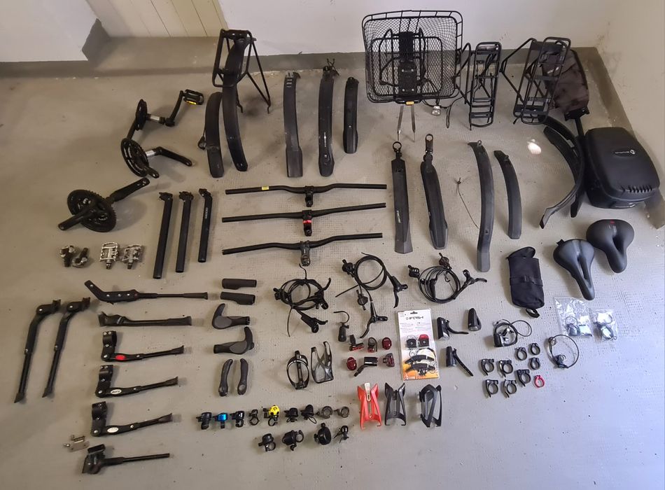 Велоаксессуары грипсы подножки педали подсидельные штырь защита насос