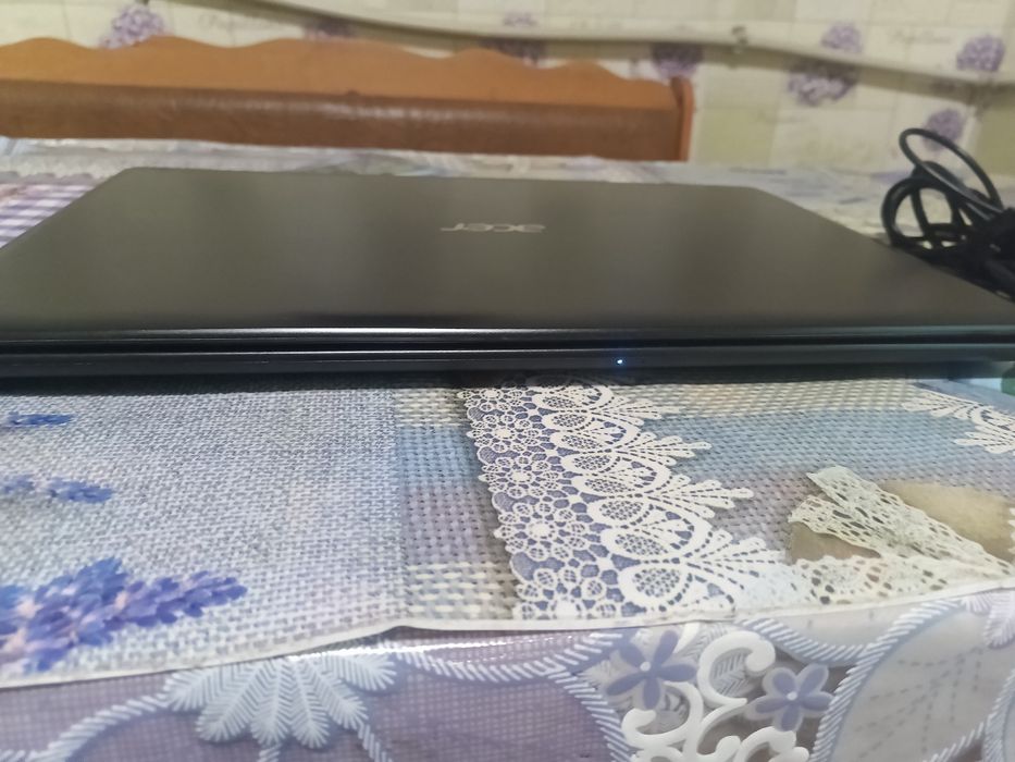 Ноутбук Aser стан на добрий