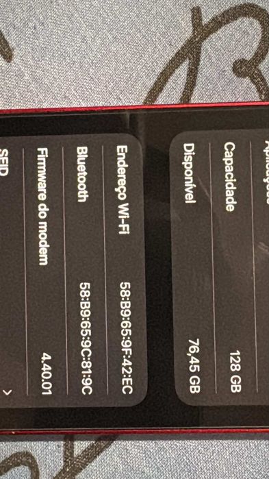 iPhone 14 com capas e películas
