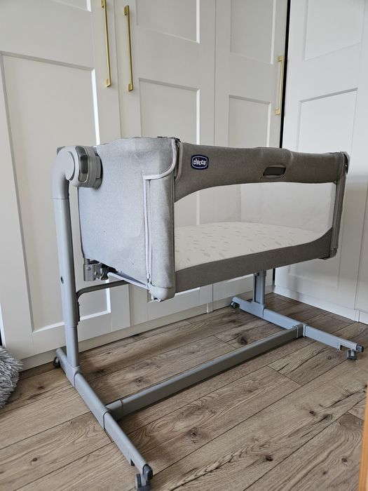 Chicco -łóżeczko dostawne -szare