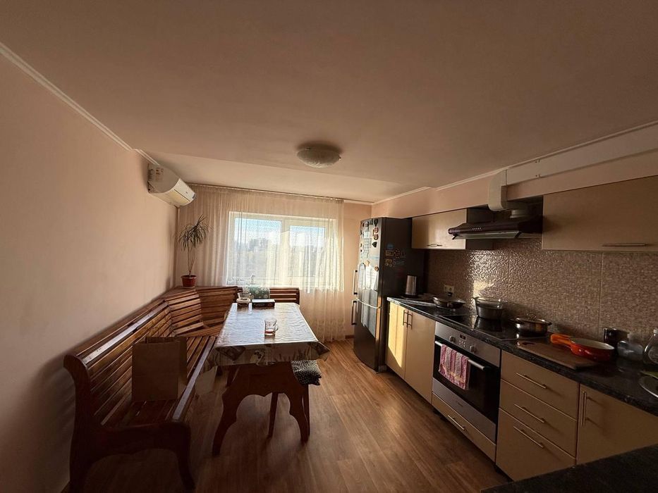 Продаж 2-комн. квартири на 6-й Фонтана! (327-737)