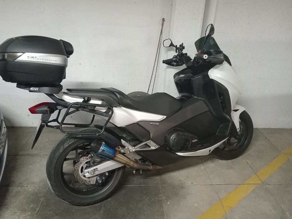 Honda integra 750 DCT