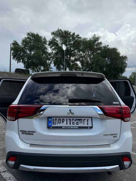 Mitsubishi Outlander 2016 (2.4 S-AWC)