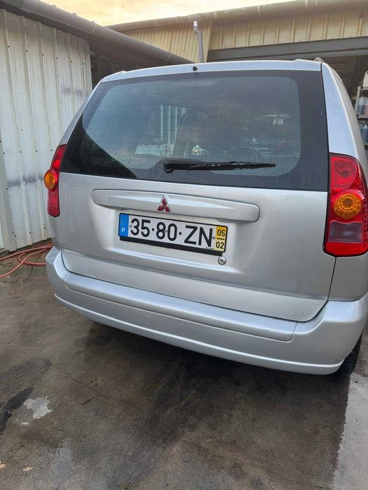 Carrinha Mitsubishi Space Cargo