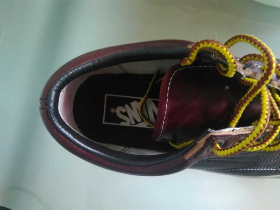 Vans Old Skool Leather Premium Trainers (VA38G10E5)