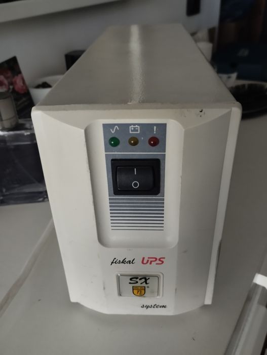 Zasilacz Awaryjny Przetwornica UPS 450W 12-230V