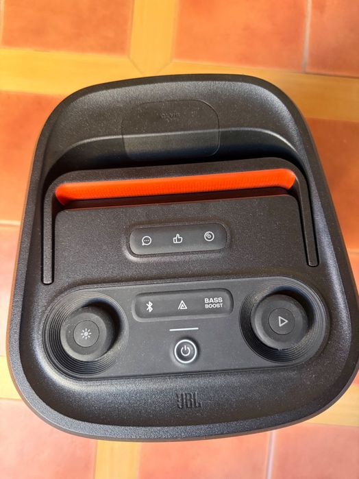 Coluna Jbl partybox club 120