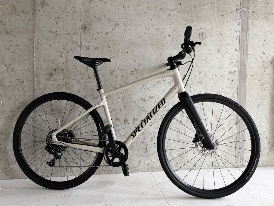 Specialized Sirrus X 4.0 z amortyzatorem Future Shock -rozmiar M 
cena 4600