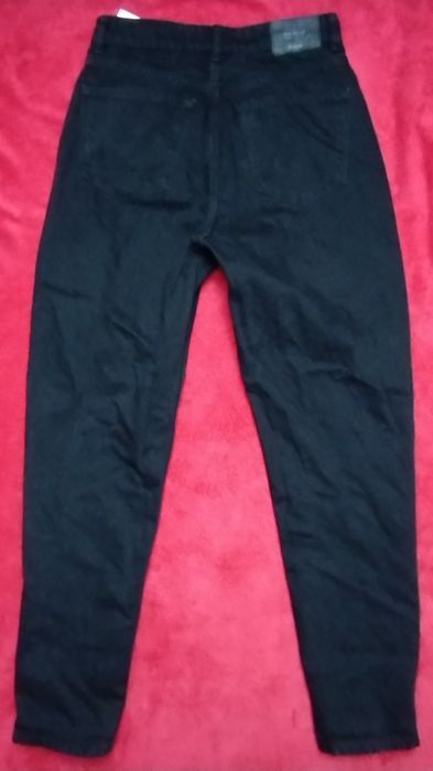 Czarne dżinsy damskie wysoki stan,the mom denim collection Bershka
