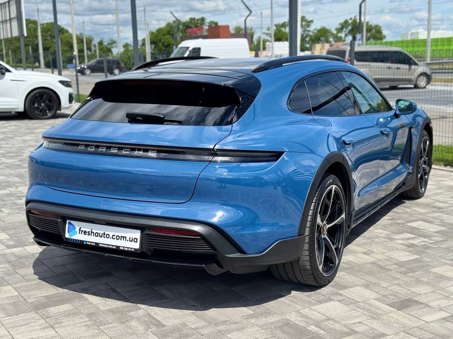 Porsche Taycan Cross Turismo 2023 freshauto
