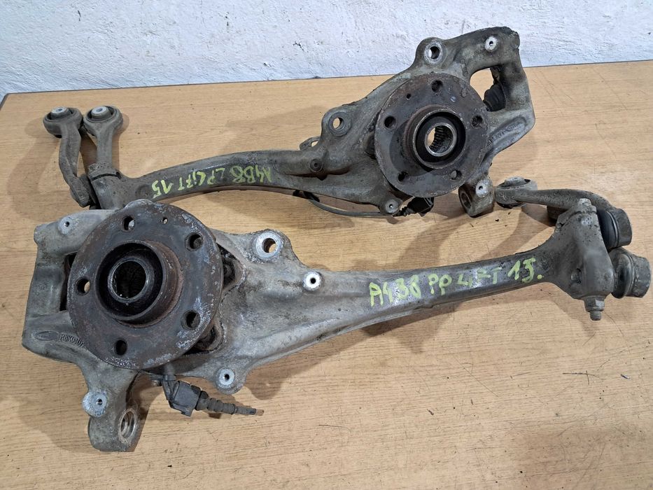 AUDI A4 B8 A5 8T Q5 Lift zwrotnica PRAWA prawy przód przednia