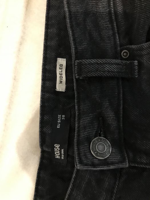 Czarne jeansy wide leg