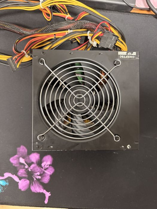 Блок питания Chieftec 600W (GPS-600A8)