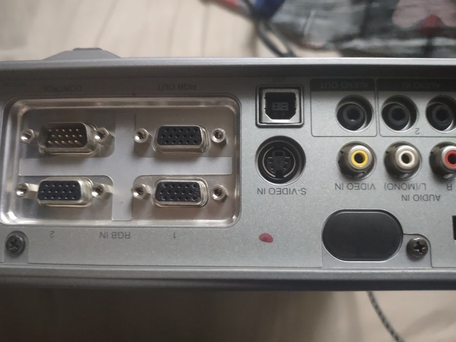 Projektor multimedialny