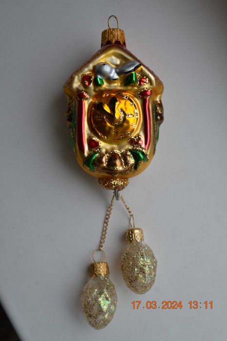 Игрушка "Часы, домик гирьками "Без пяти минут двенадцать". 10 и 12 см.