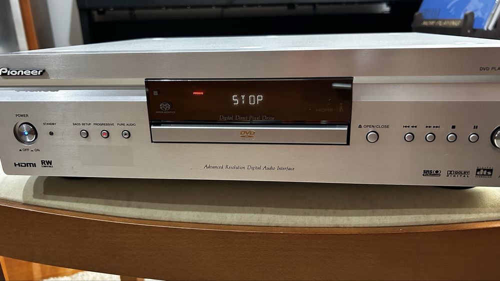 Leitor de DVD Pioneer DV-989AVi