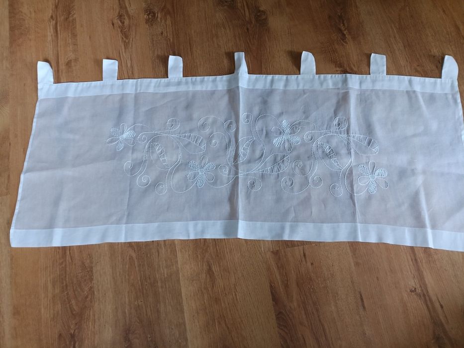 Delikatne dwie śnieżnobiałe zazdroski