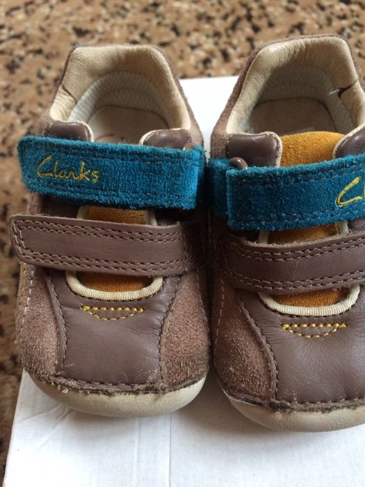 Дитячі кросівочки Clarks