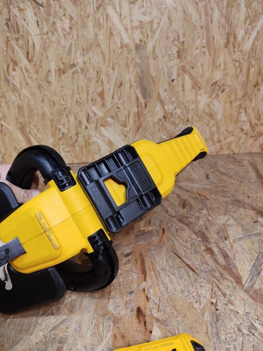DeWalt nożyce do żywopłotu DCMHT562