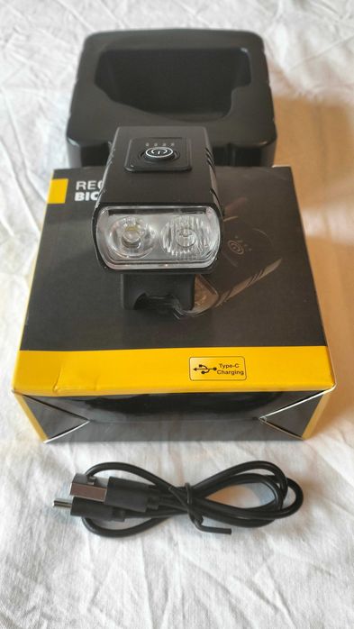 Lanterna Recarregável 1000LM 1200mAh