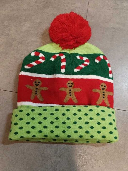 czapka zimowa świąteczna świecąca