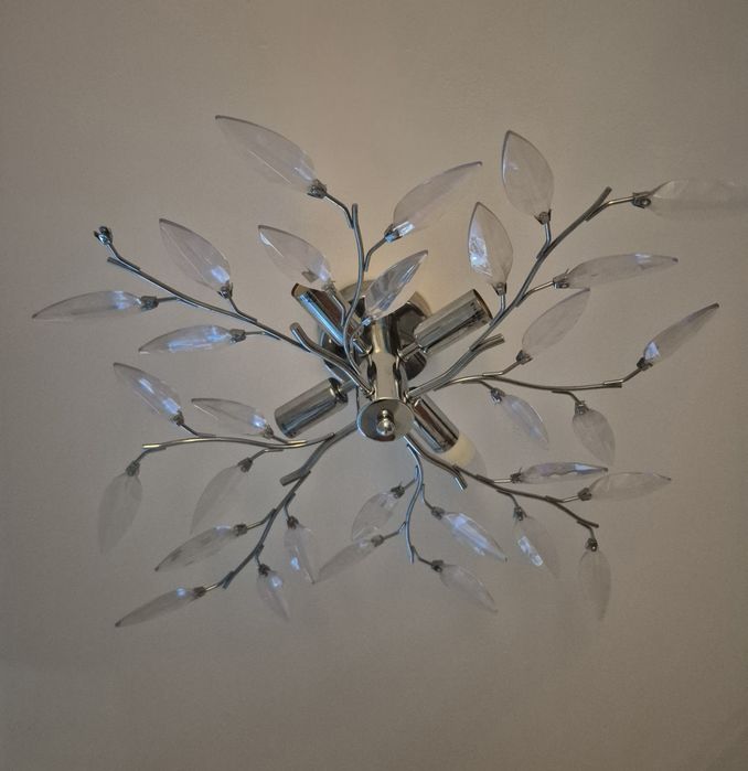 Rezewacja Piekna sufitowa lampa