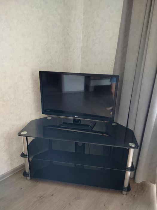 Квартира однокімнатна, подобово. Світло є!