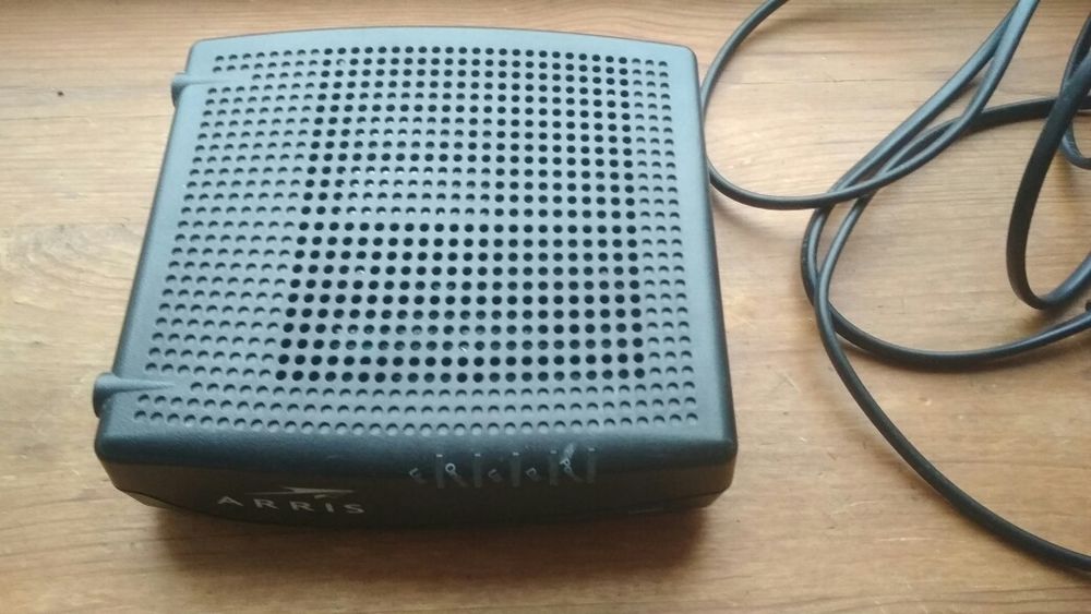 Продам модем Arris CM820.