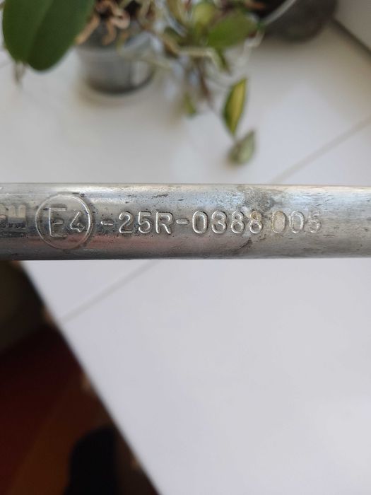 Подголовники Opel GM 25R-0388004, 25R-0388005 2 штуки.