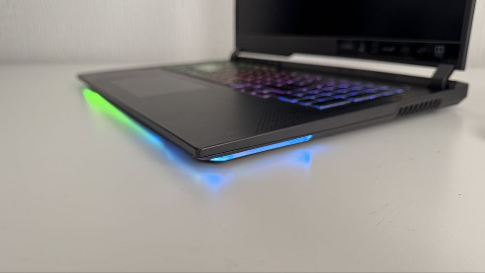 Asus ROG Strix G17 R7-6800HS 16GB DDR5 512GB m.2 laptop do gier 17.3" 144Hz