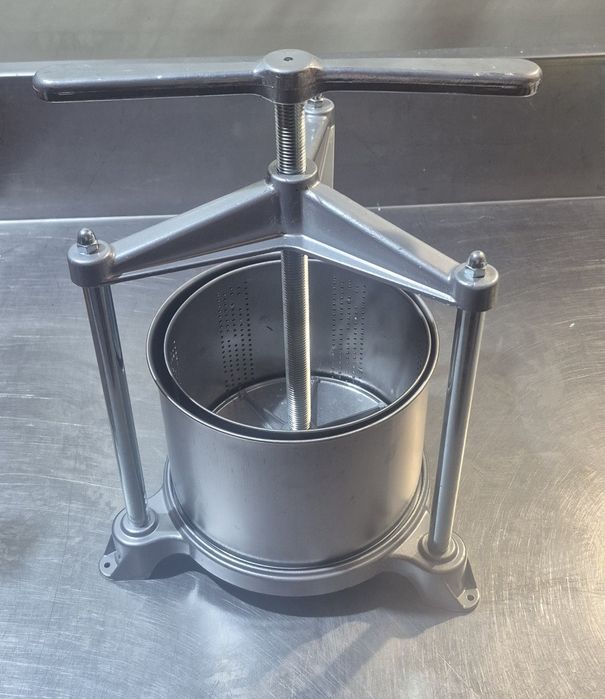 Włoska prasa do owoców wino 5L