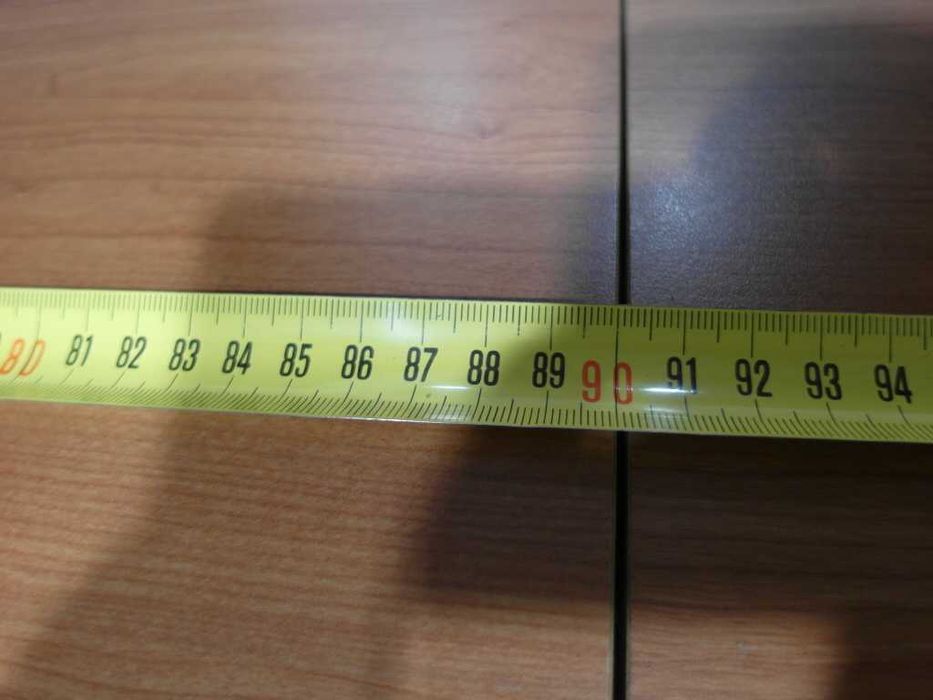 Móvel inferior para escritório com portas e estado novo