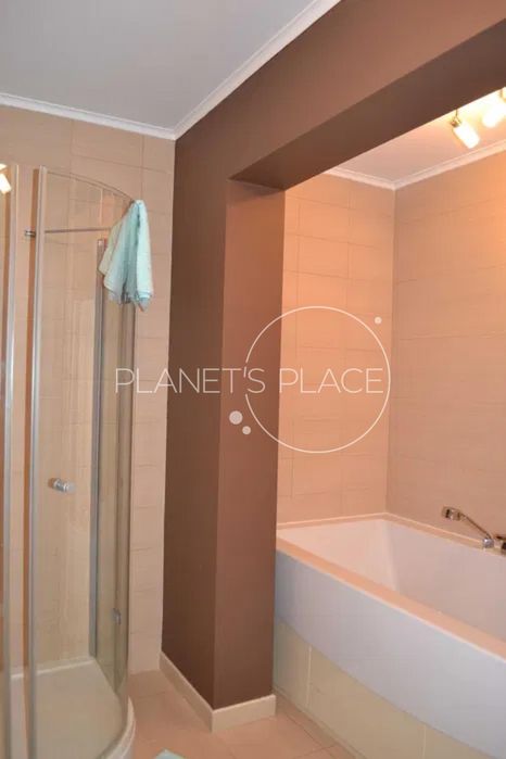 Продам 4к. квартиру, пр-т. В. Лобановського, м. Деміївська.