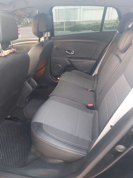 продати авто Renault Megane III