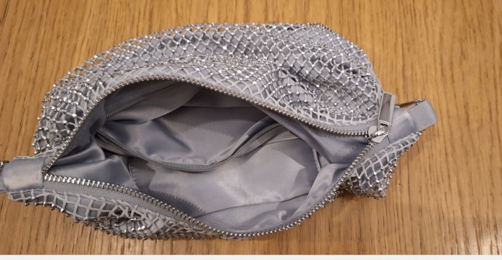 Srebrna torebka Reserved