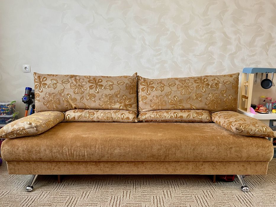 Розкладний диван-ліжко