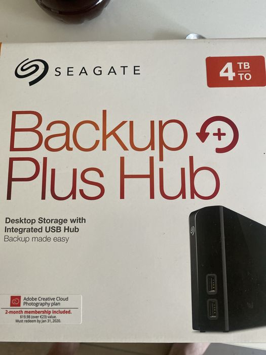 Desktop Storage with Integrated USB Hub