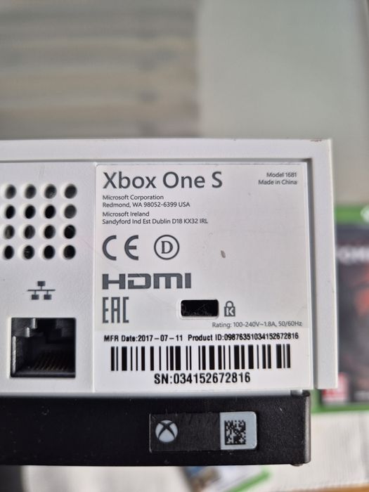 Xbox One S + gry
