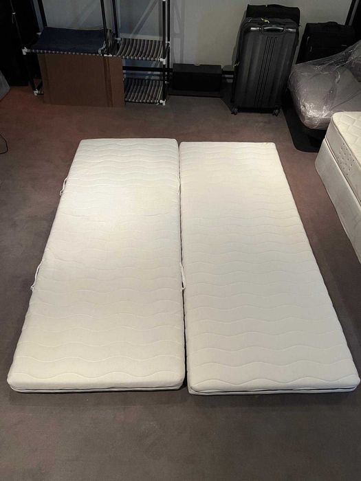 Vende-se Sofá-Cama IKEA (quase novo) com colchões incluídos