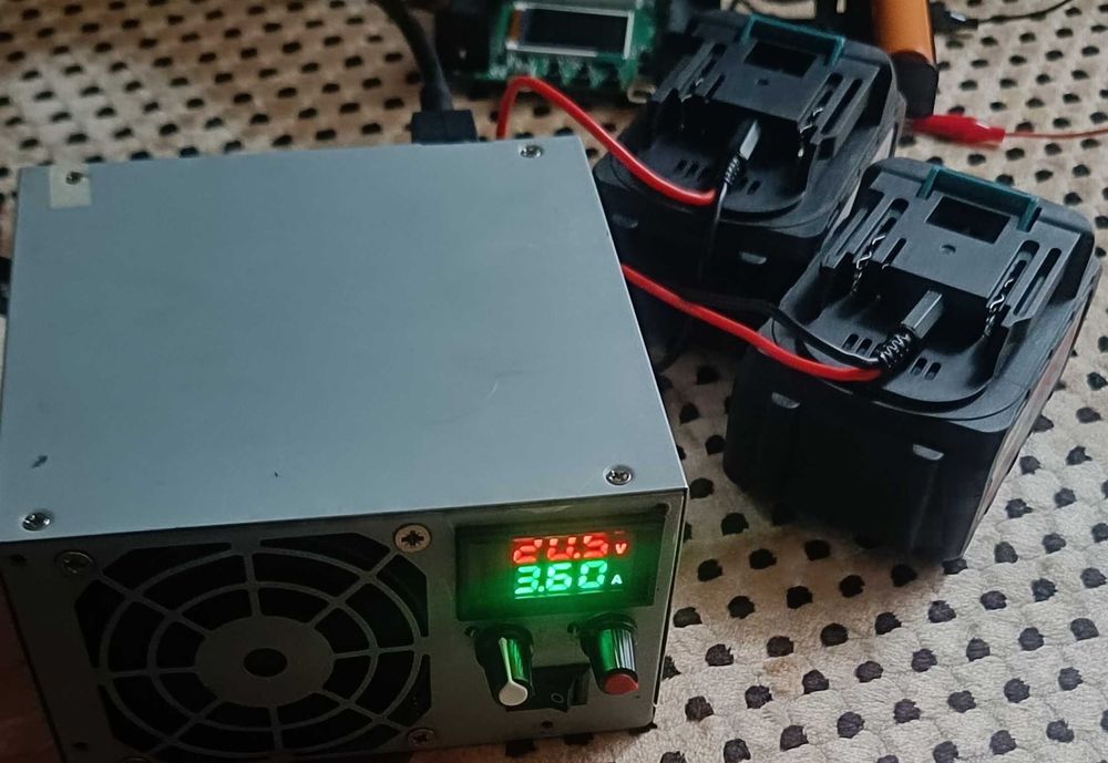 Зарядний пристрій.Блок живлення,  для дому до 24-42 вольт 6-9 ампер.