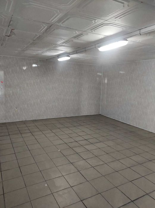 Lokal handlowo-usługowy do wynajęcia 202 m2 + magazyny