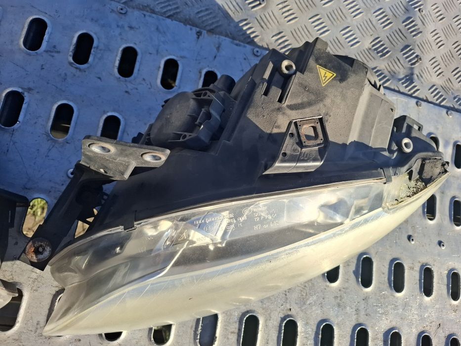 Lampy przednie a4b7 ksenon