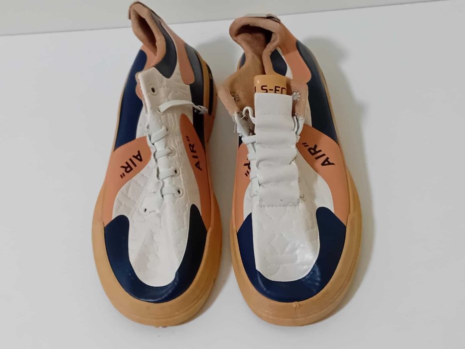 Sapatilhas homem, tamanho 43